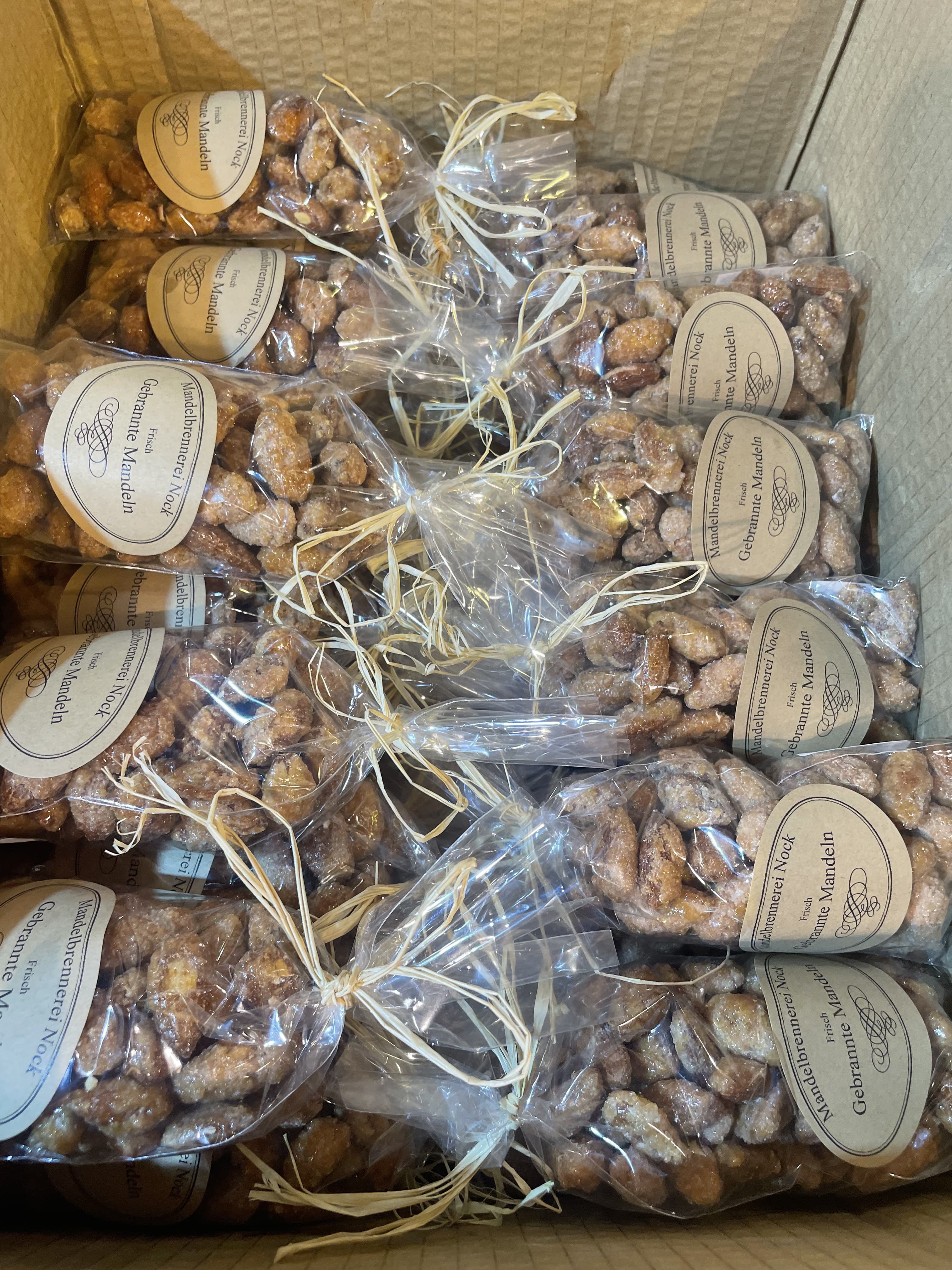 Verpackte Mandeln für Firmenkunden